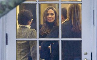 Ce a vorbit Angelina Jolie cu Obama la Casa Albă
