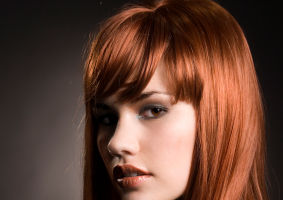 Părul tău: 5 metode naturale să-l colorezi fără vopsea permanentă