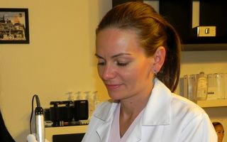 Dr. Adriana Frățilescu lansează în România BioSkin Regeneration, aparatul care ne scapă de riduri, cicatrici, vergeturi și acnee