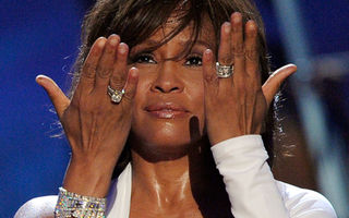 Fața ascunsă a unei dive: Whitney Houston, mai fericită când a iubit o femeie