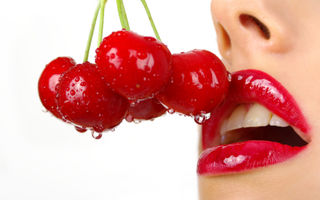 Buzele tale: 5 trucuri naturale ca să pară mai mari şi apetisante