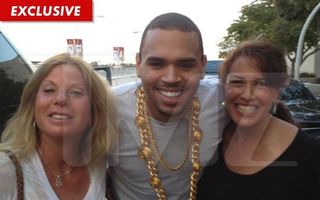 Chris Brown, cu ditamai lanțul de cocalar la gât!
