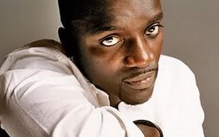 Akon, dat în judecată de foştii lui avocaţi