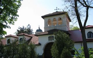 România mondenă: Top 5 biserici şi mânăstiri preferate de vedete. Află de ce!