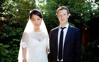 Creatorul Facebook s-a căsătorit