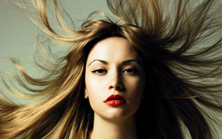 Frumuseţea ta: 10 sfaturi esenţiale de la un expert pentru un păr superb
