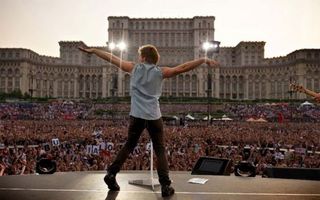 Bon Jovi nu a uitat de România! Poza cu care starul se mândreşte
