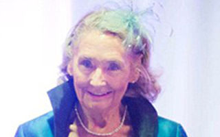 Model la 80 de ani: Povestea bunicii care defilează pe podium