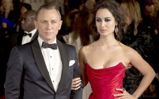 Hollywood: Top 10 cele mai sexy fete Bond. Au inspirat generaţii de bărbaţi!