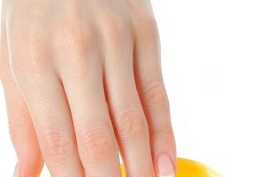Crema de mâini: Învaţă cum să alegi una potrivită pentru pielea ta