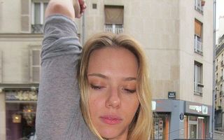 Scarlett Johansson are un nou tatuaj: Vezi ce şi-a făcut!