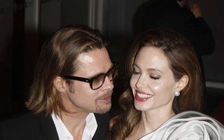 Brad Pitt şi Angelina Jolie s-au căsătorit în secret?