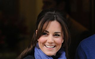 Kate Middleton va naşte în iulie