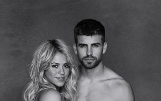 Shakira a pozat doar în sutien și fustă