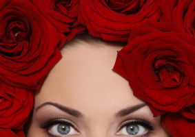 Frumusețe: Cu ce te ajută extractul de trandafiri din cosmetice