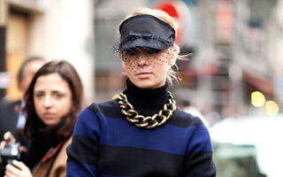 Modă: Cum s-au îmbrăcat spectatorii la Paris Fashion Week- Haute Couture