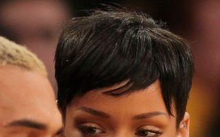 Rihanna s-a împăcat cu Chris Brown