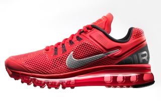 Nike Air Max+ 2013, un pantof legendar mai flexibil ca niciodata