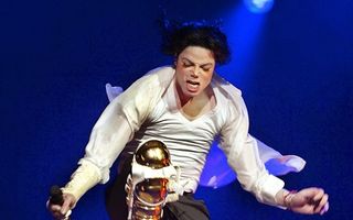 Michael Jackson avea un implant antidrog