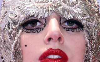 Lady Gaga, naşa de botez a copilului lui Elton John