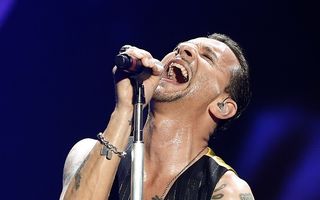 Depeche Mode a făcut să vibreze Arena Naţională
