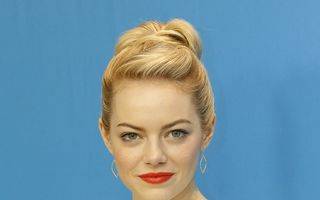 Hollywood: 10 vedete care arată sexy cu părul prins în coc. Ce modele au ales?