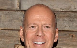 Bruce Willis nu mai aude bine