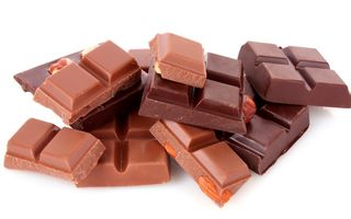 5 motive pentru care ar fi bine să alegi ciocolata neagră în locul celei cu lapte