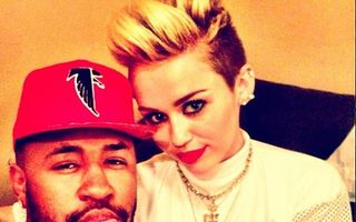 Miley Cyrus l-a înlocuit pe Liam Hemsworth: S-a cuplat cu Mike WiLL Made It!