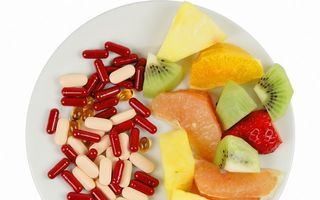 Dr. Oz: 5 combinaţii periculoase dintre alimente şi medicamente