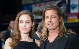 Angelina Jolie şi Brad Pitt, patru ceremonii de nuntă