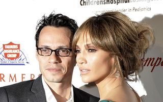 Jennifer Lopez şi Marc Anthony, daţi în judecată