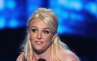 Britney Spears a primit inelul de logodnă