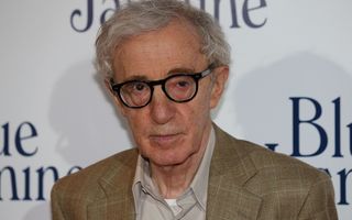 Woody Allen, acuzat de agresiune sexuală de fiica adoptivă