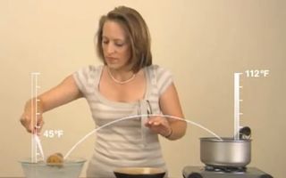 VIDEO: Cum cureți un cartof dintr-o mișcare