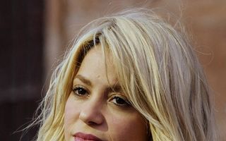 Shakira îşi doreşte opt sau nouă copii