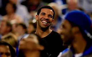 Drake i-a luat Rihannei un inel de 42.000 de dolari