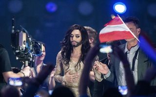 Eurovision 2014: Kitsch, pop şi politică, de la conflictul dintre Rusia şi Ucraina la "doamna cu barbă"
