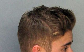 Justin Bieber, acuzat de tentativă de furt