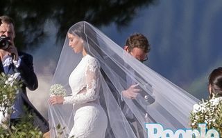 Nunta anului. Kim Kardashian şi Kanye West s-au căsătorit. Relaţia lor în imagini!