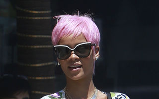 Hollywood: Rihanna, cu părul roz. 10 vedete care-şi colorează strident podoaba capilară