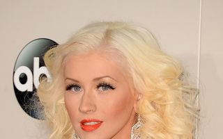 Christina Aguilera vrea să se mărite de Crăciun
