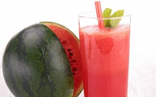 Dr. Oz: Ce băuturi preferă să consume vara. 5 reţete