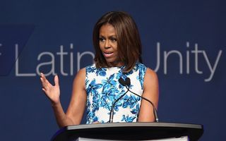 Michelle Obama promite că renunță la cartofii prăjiți