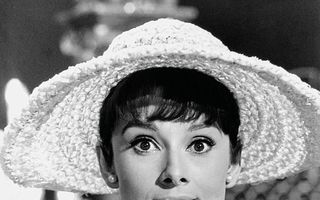 Audrey Hepburn, frumusețea pură: 15 secvenţe inedite din viața unui sex-simbol etern