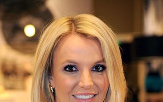 Britney Spears are un nou look: S-a tuns bob și are o imagine de "fată cuminte"