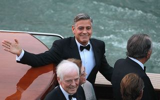 George Clooney s-a căsătorit la Veneţia cu avocata Amal Alamuddin