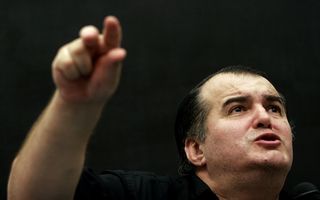 Florin Călinescu a pierdut şefia Teatrului Mic