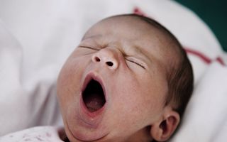 Bebeluşii născuţi prin cezariană au un risc mai mare de a suferi de autism