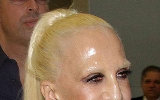 Schimbare extremă: Cum a ajuns Donatella Versace o păpușă de plastic, urâțită de Botox